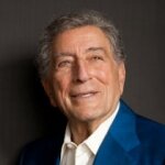 TONY BENNETT SINGS “GOD BLESS AMERICA”